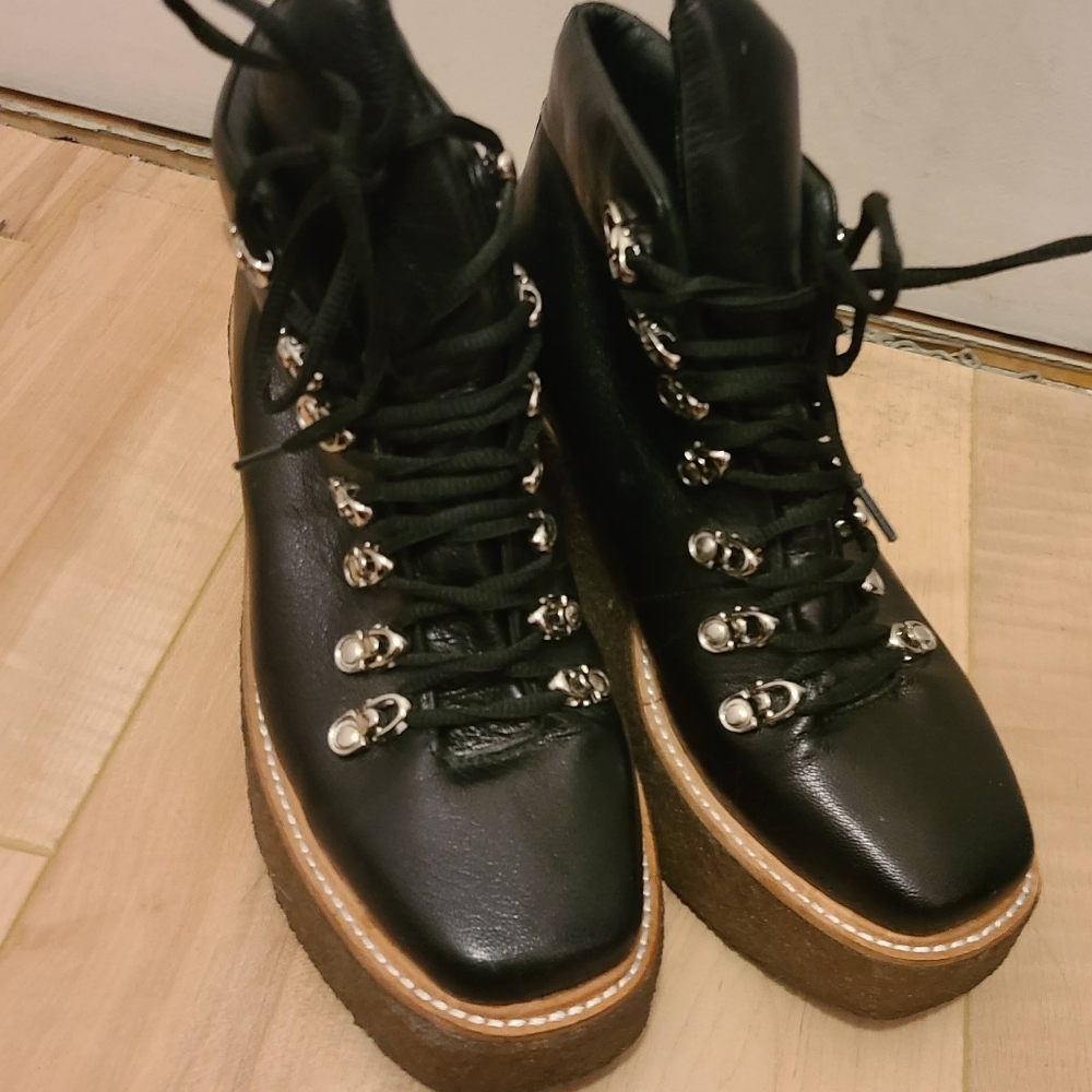 Jeffrey Campbell- size 8- black wedge booties